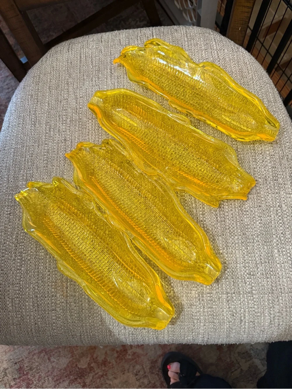 Yellow plastic Corn-Shaped Serving Dishes - Set of 4